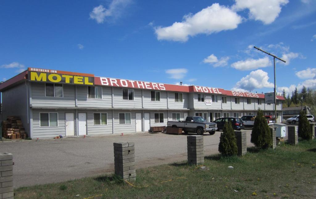 Brothers Inn Motel Prince George Exteriör bild